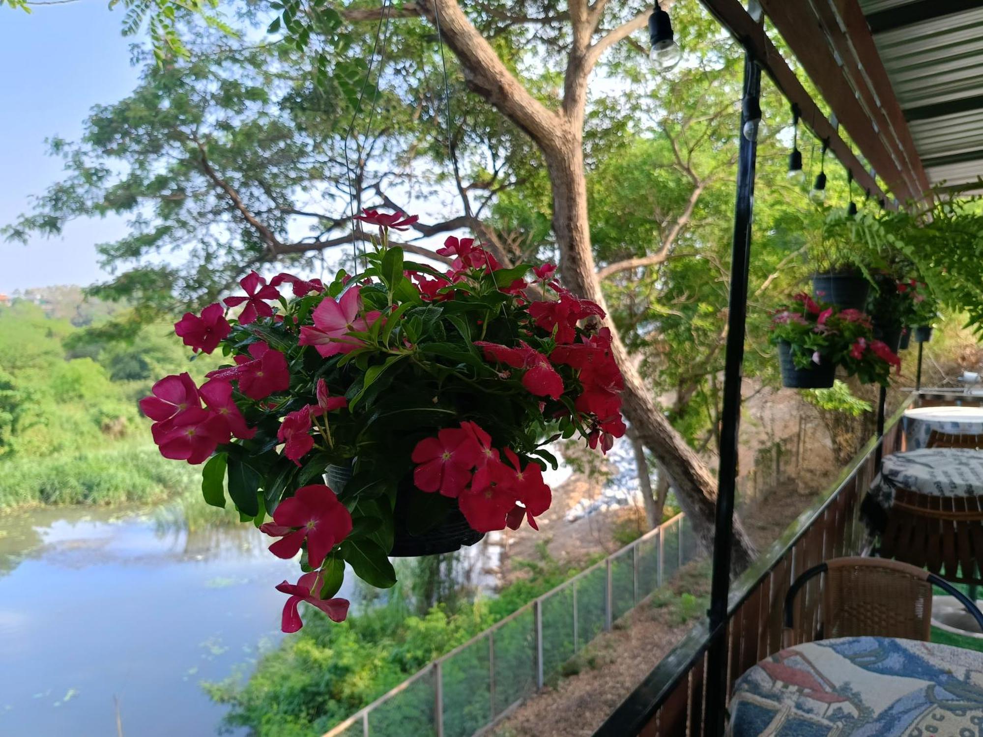 Bussaracum Resort Kanchanaburi by Eksteriør bilde