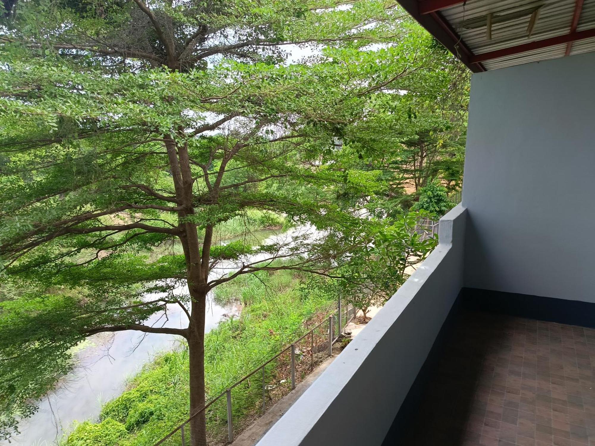 Bussaracum Resort Kanchanaburi by Eksteriør bilde